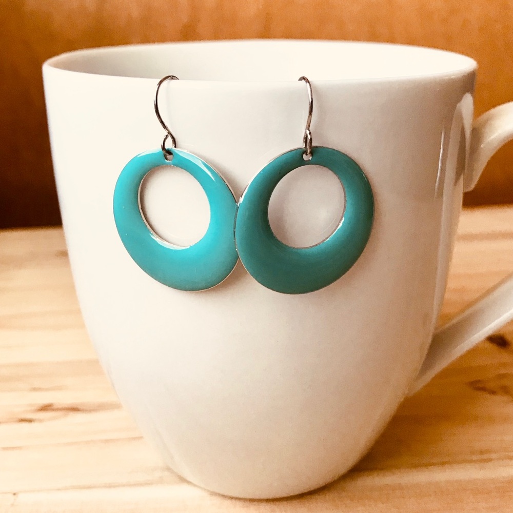 5 for $25 🎁 Enameled Turquoise Color Earrings
